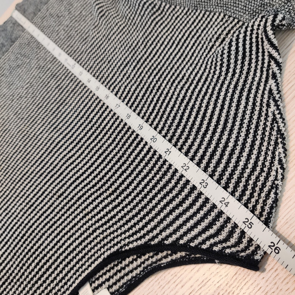 Eileen Fisher Organic Linen Short Sleeve Sweater Womens Size 2X Black Stripe - Picture 10 of 10
